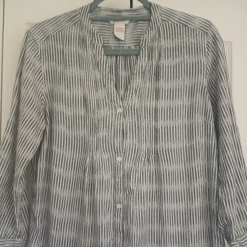 Sundance 100% Cotton Pintuck Button Up Tunic with Roll Tab Sleeves Size Small - Picture 4 of 6